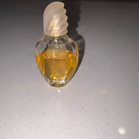 Givenchy Amarige Beauty Fragrance Womens Perfume 15ml . 5 Oz eau de toilette - Picture 2 of 4
